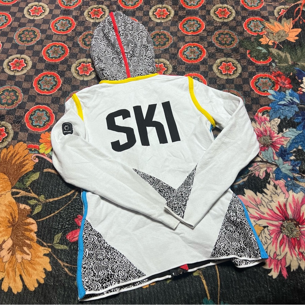 Newland White and Black Patterned Hoodie